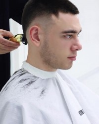 乐鱼体育官网-‍♂️太松弛！澳大利亚球员米勒踢国足，在杭州还顺便理个发