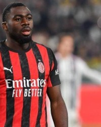 开云体育-迪马：加拉塔萨雷有意米兰福法纳，俱乐部副主席即将抵达米兰